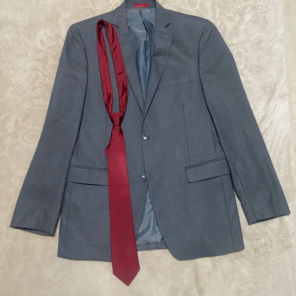 Men’s Alfani Slim Gray Three-Piece Suit with a Red Tie - Picture 2 of 9